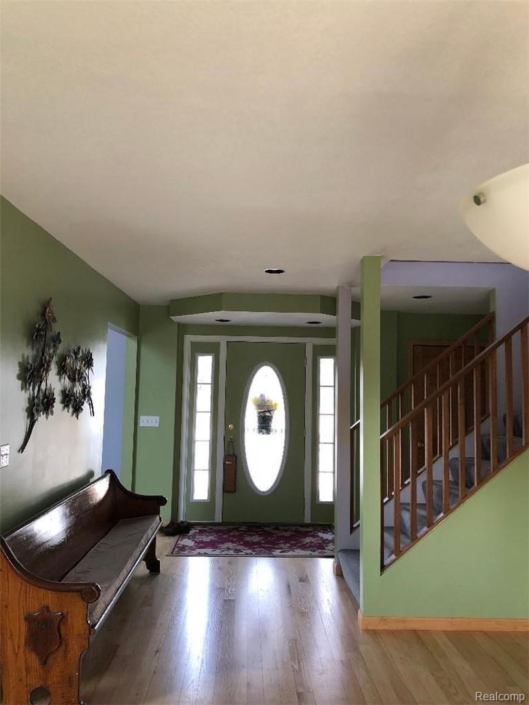 6687 Pocklington Road Britton, MI 49229 - Photo 9 of 21 pock foyer.jpg