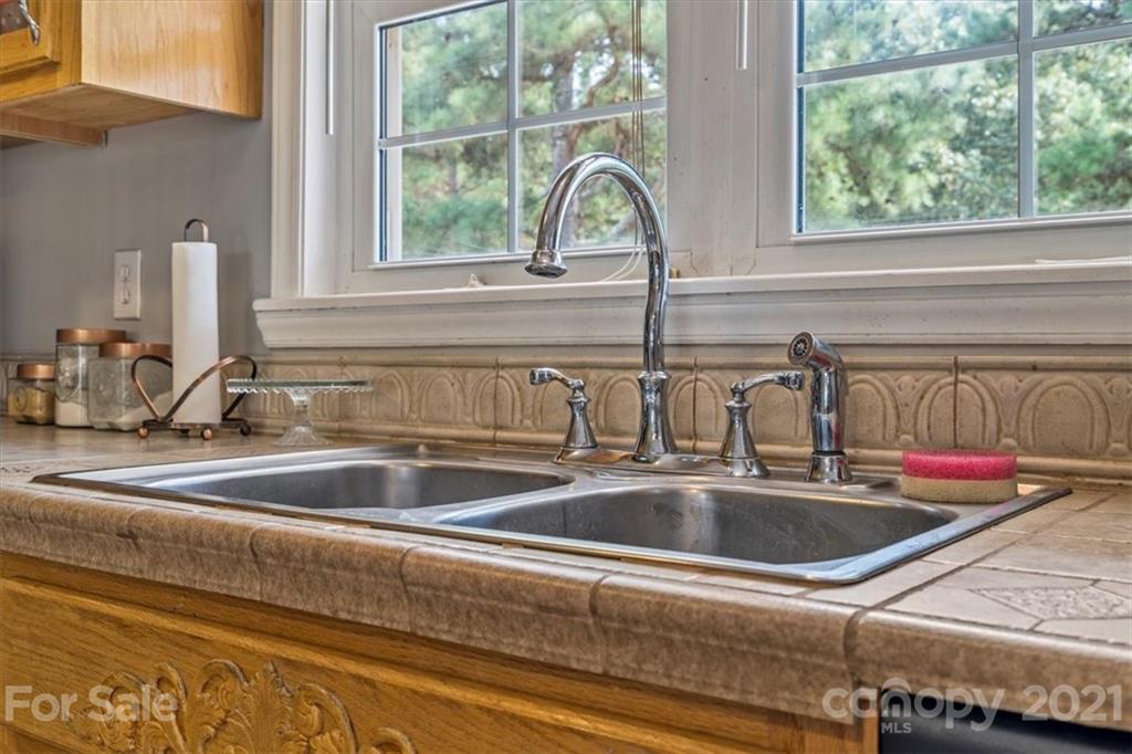 308 Kiser Road Bessemer City, NC 28016 - Photo 10 of 32