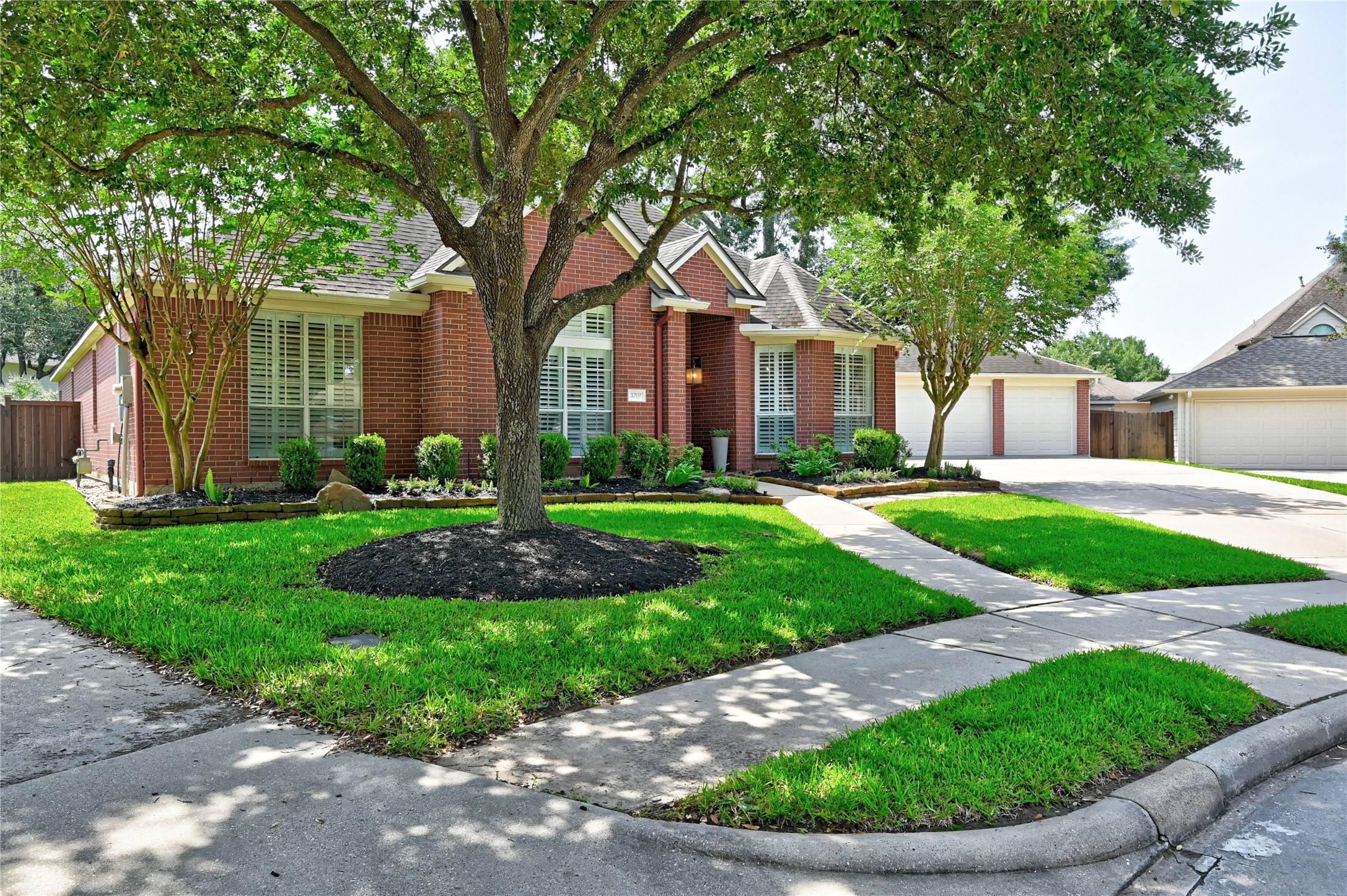 3707 Sapling Trail Court Spring, TX 77388 - Photo 2 of 49