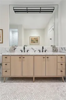 $575,000 | 1001 Julia Street, Unit 13G, New Orleans, LA 70113