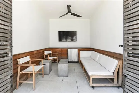 $560,000 | 1001 Julia Street, Unit 13G, New Orleans, LA 70113