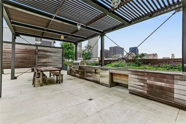 $575,000 | 1001 Julia Street, Unit 13G, New Orleans, LA 70113