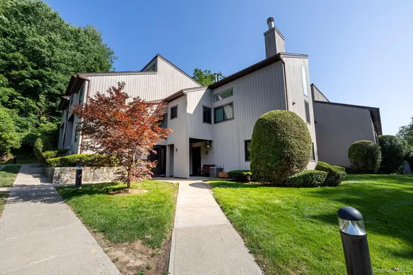 $579,000 | 309 North Greeley Avenue, Chappaqua, NY 10514