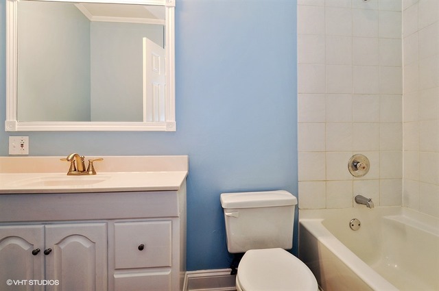 137 Kingston Road Bolingbrook, IL 60440 - Photo 13 of 18