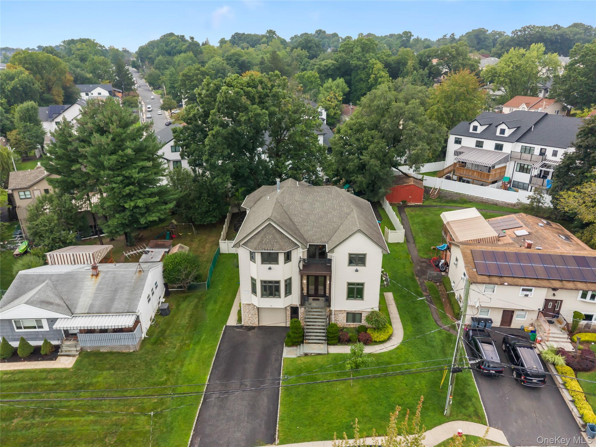 33 Morris Road Spring Valley, NY 10977 - Photo 2 of 45 Gallery Image 2
