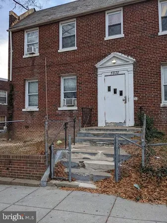 $950,000 | 5938 13th Place Northwest, Washington, DC 20011