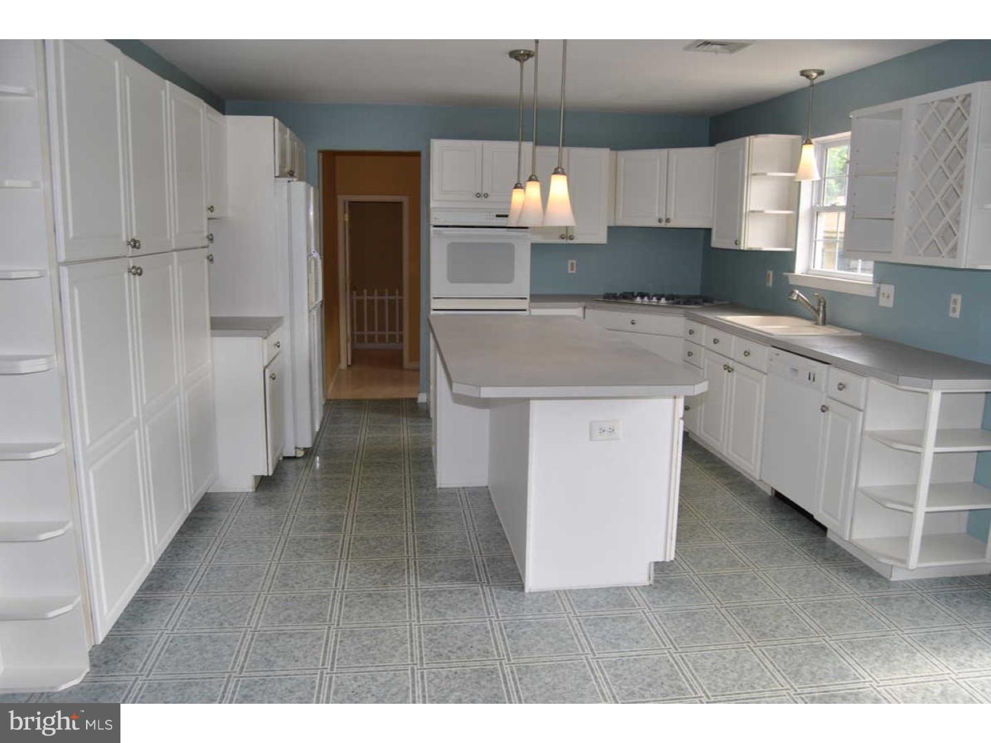 31 Hillendale Road Perkasie, PA 18944 - Photo 8 of 25 Gallery Image 8