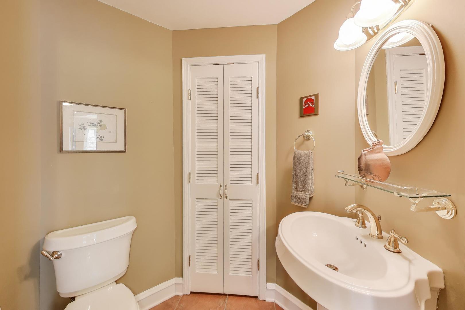 586 Saylor Avenue Elmhurst, IL 60126 - Photo 14 of 35