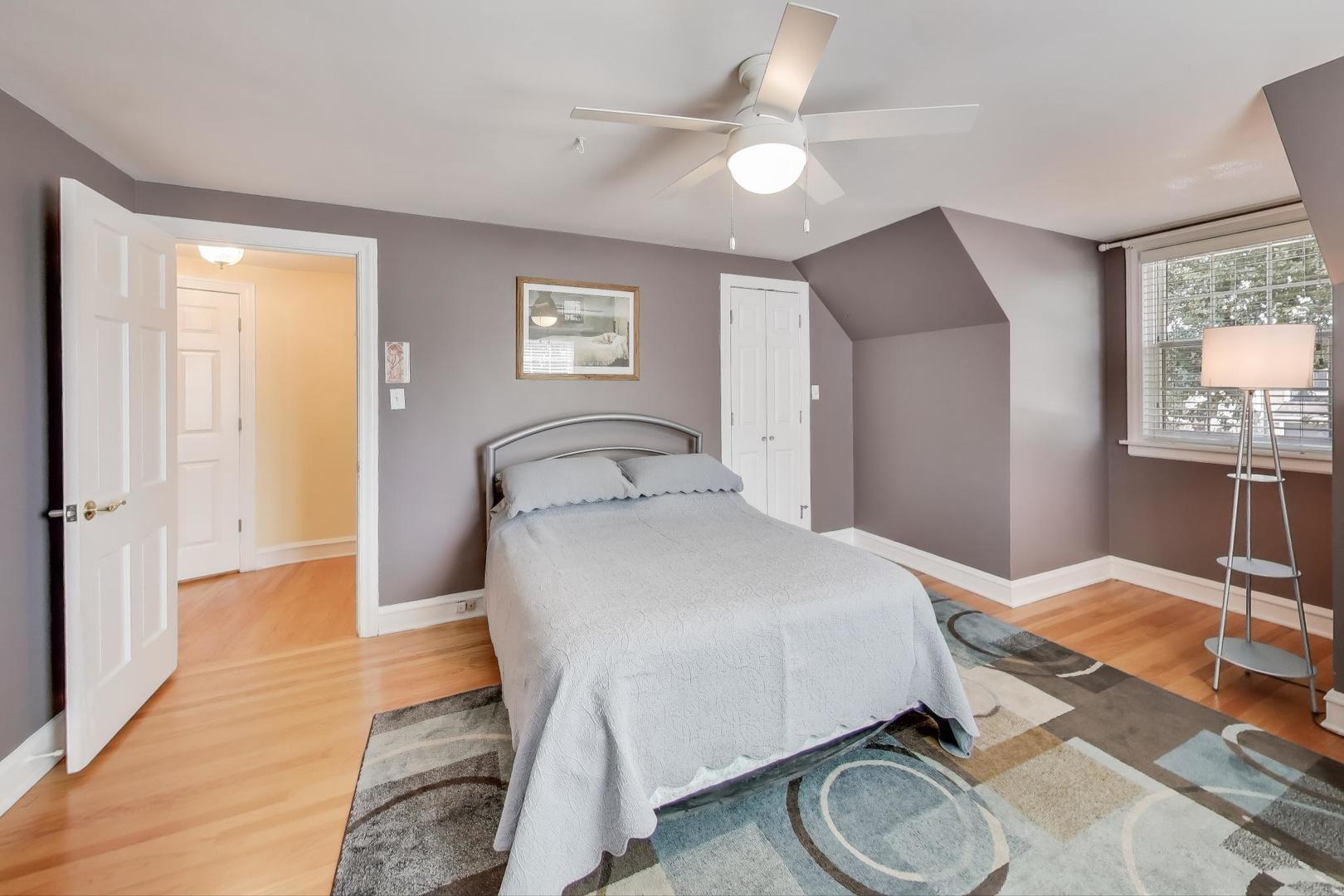 586 Saylor Avenue Elmhurst, IL 60126 - Photo 19 of 35