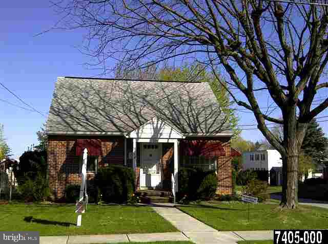 221 George Street Hanover, PA 17331 - Photo 1 of 25 Gallery Image 1