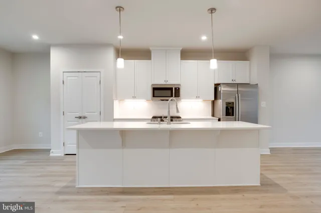 $3,400 | 4492 Blush Peony Terrace, Chantilly, VA 20151