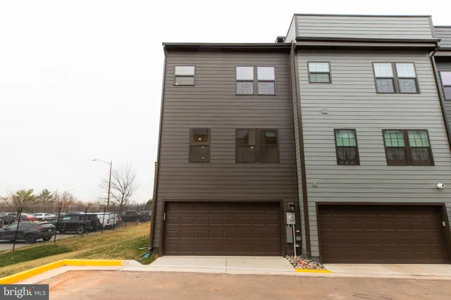 $3,400 | 4492 Blush Peony Terrace, Chantilly, VA 20151