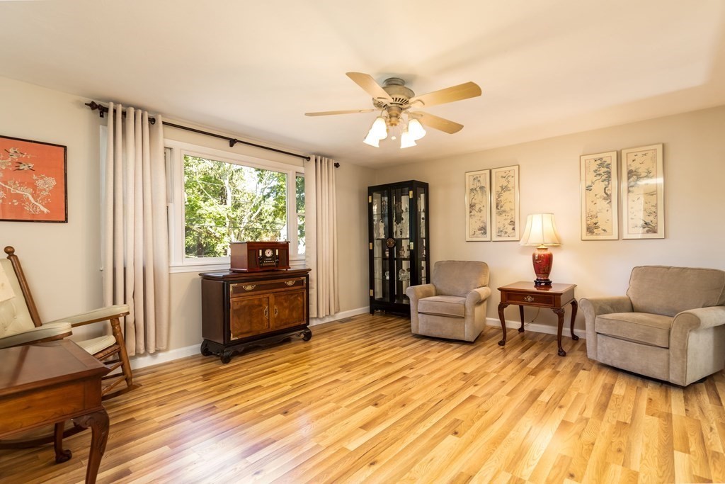 48 Great Neck Road Onset, MA 02558 - Photo 5 of 31