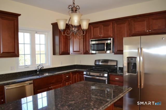 18 Oak Branch Drive, Unit 18 Brookfield, CT 06804 - Photo 3 of 10