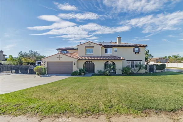 $1,420,000 | 17797 Canyonwood Drive, Riverside, CA 92504