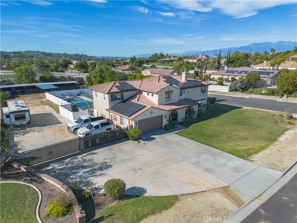 $1,420,000 | 17797 Canyonwood Drive, Riverside, CA 92504
