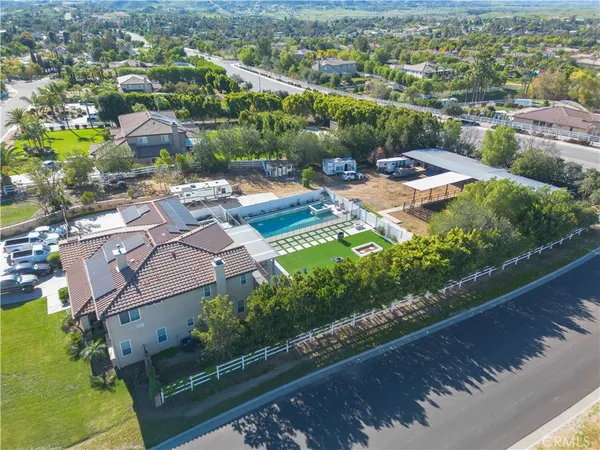$1,420,000 | 17797 Canyonwood Drive, Riverside, CA 92504