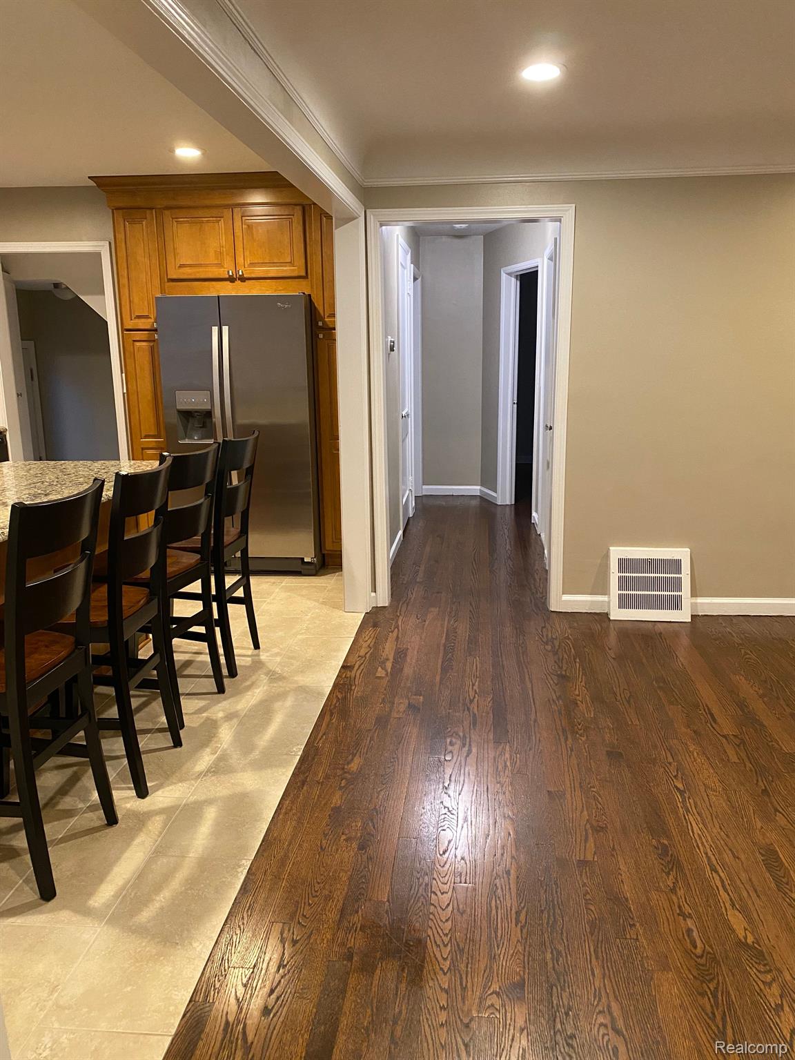 786 Cambridge Road Berkley, MI 48072 - Photo 14 of 22 Gallery Image 14
