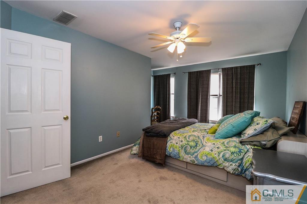 267 Retta Court Piscataway, NJ 08854 - Photo 20 of 25 Gallery Image 20