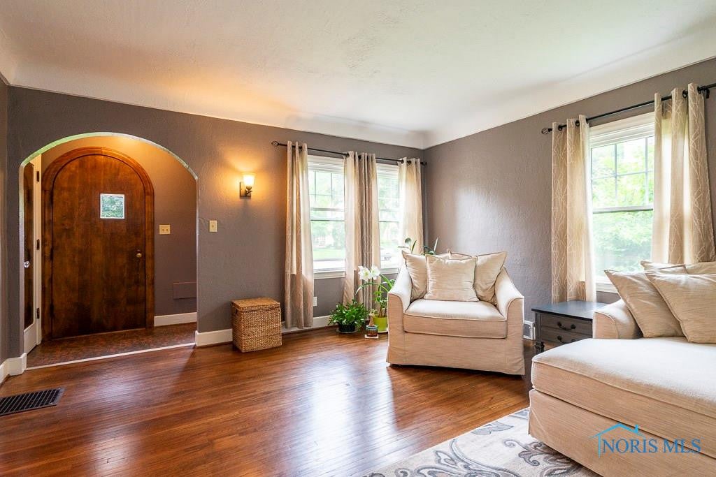3323 Brantford Road Toledo, OH 43606 - Photo 5 of 33 Gallery Image 5