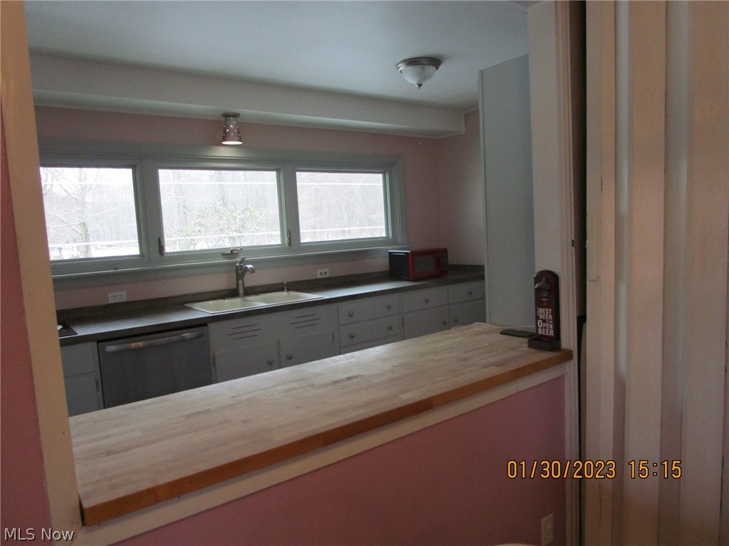 7096 Reed Road Conneaut, OH 44030 - Photo 17 of 35 Gallery Image 17