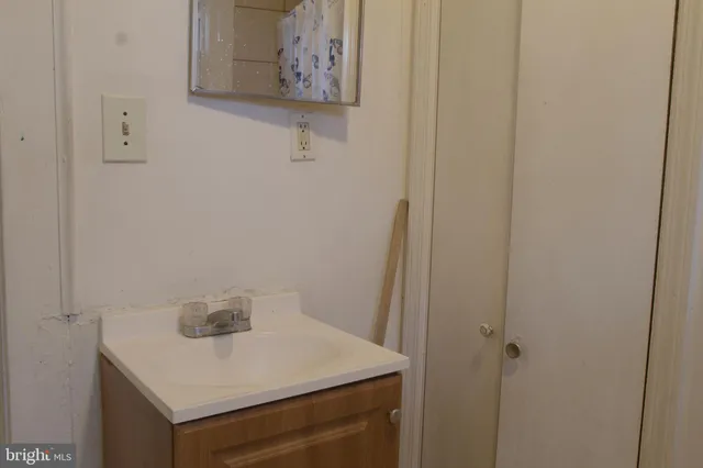 $375,000 | 708 East Montrose Street, Vineland, NJ 08360