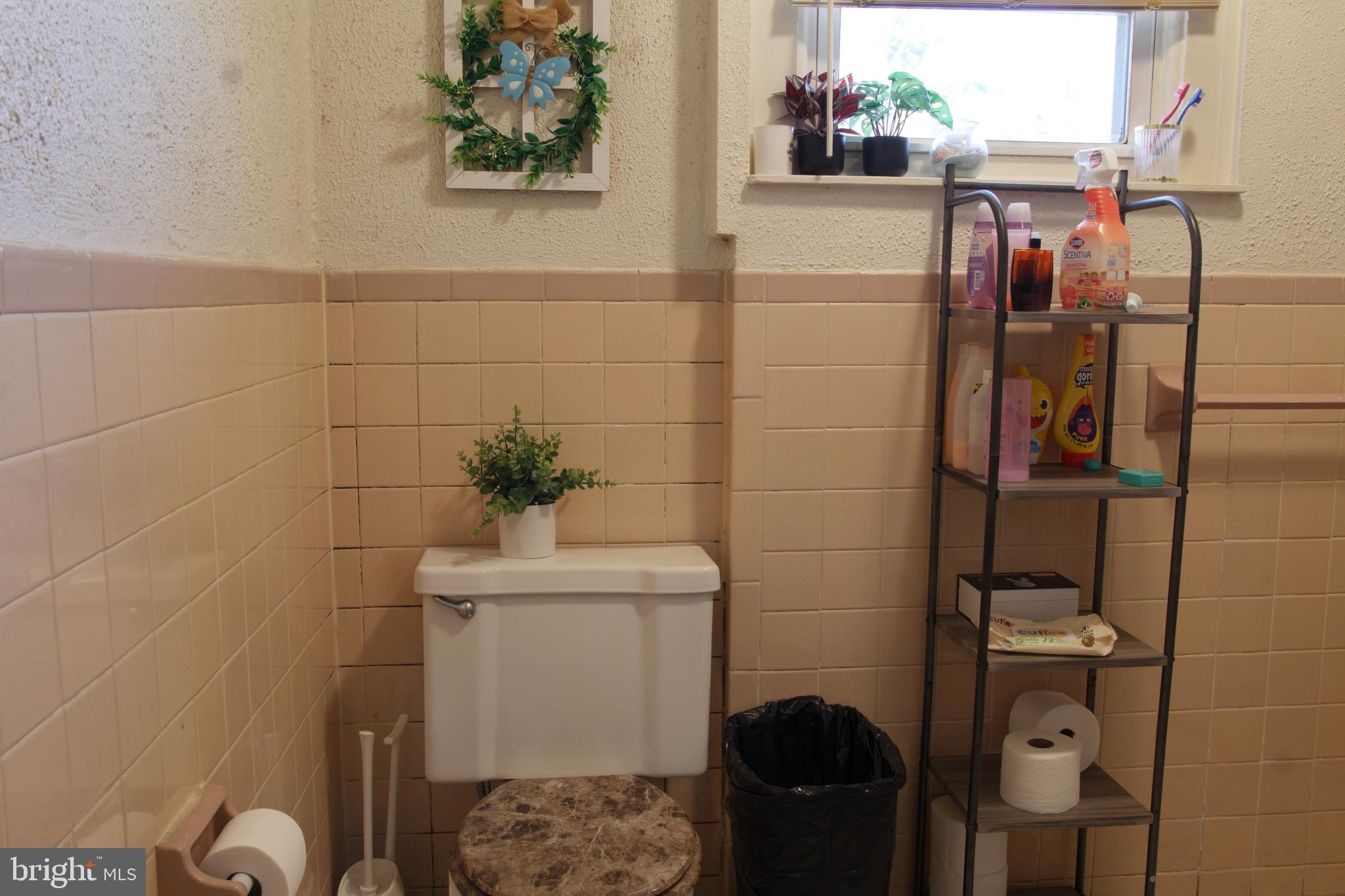 708 East Montrose Street Vineland, NJ 08360 - Photo 9 of 29 unit 3 bathroom