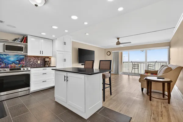 $375,000 | 151 Calhoun Avenue, Unit 301, Destin, FL 32541
