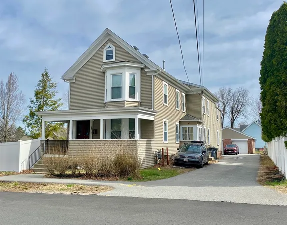 $3,200 | 30 Maple Avenue, Unit 2, North Andover, MA 01845