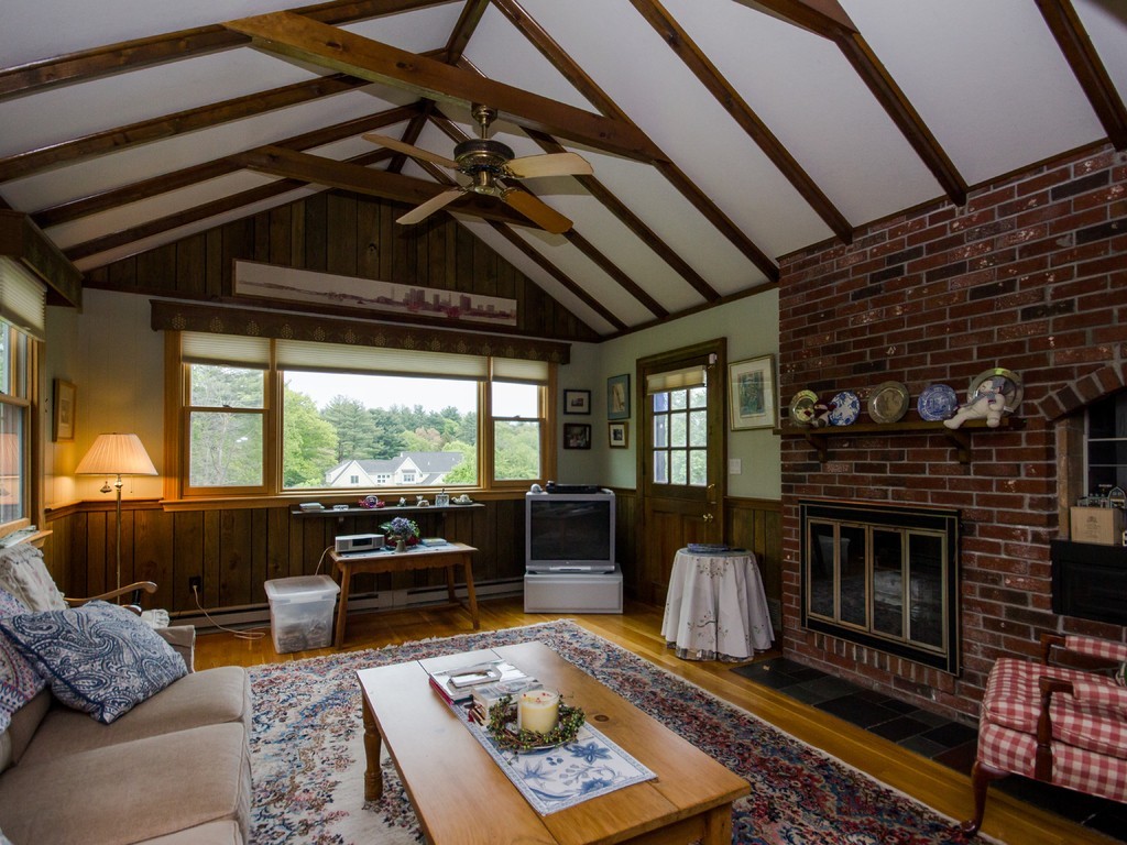 1140 Webster Street Needham, MA 02492 - Photo 4 of 12