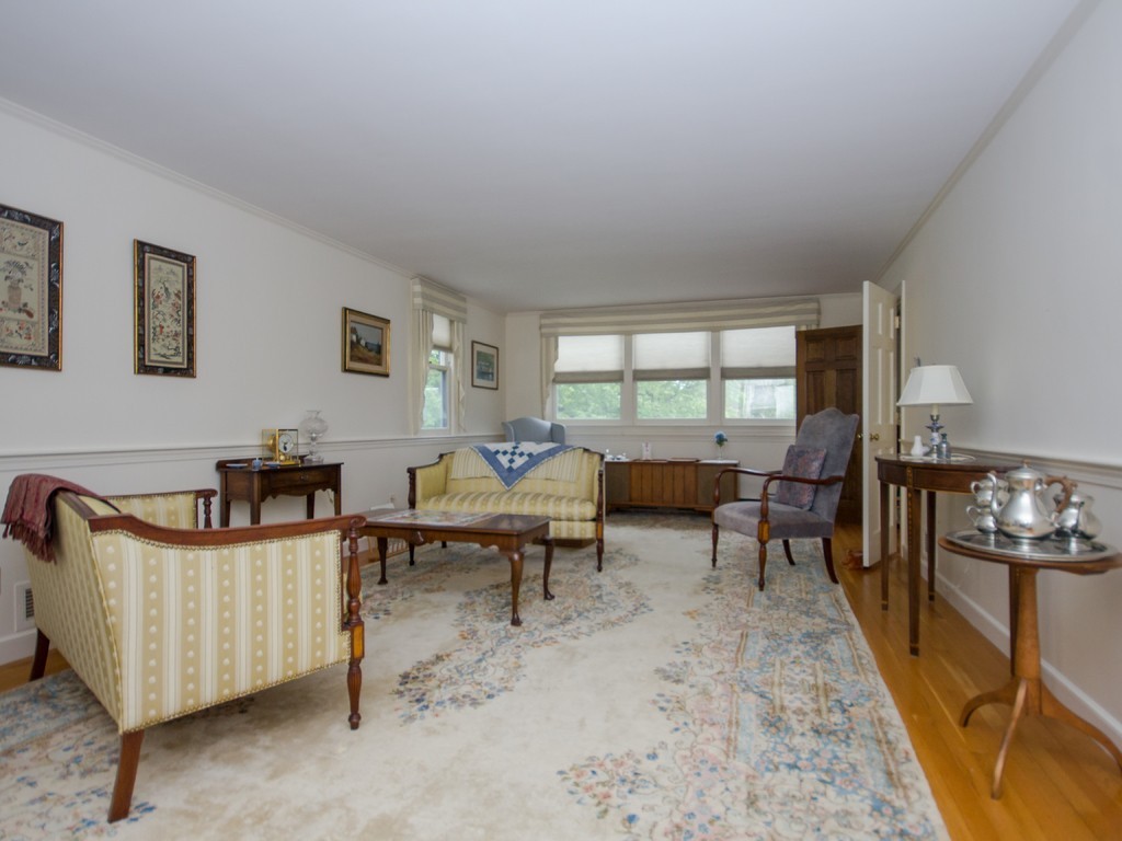 1140 Webster Street Needham, MA 02492 - Photo 5 of 12