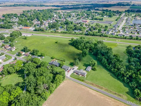 $1,170,000 | 0 Us 40 Hwy Street, St. Jacob, IL 62281