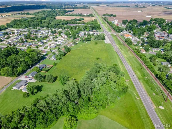 $1,170,000 | 0 Us 40 Hwy Street, St. Jacob, IL 62281