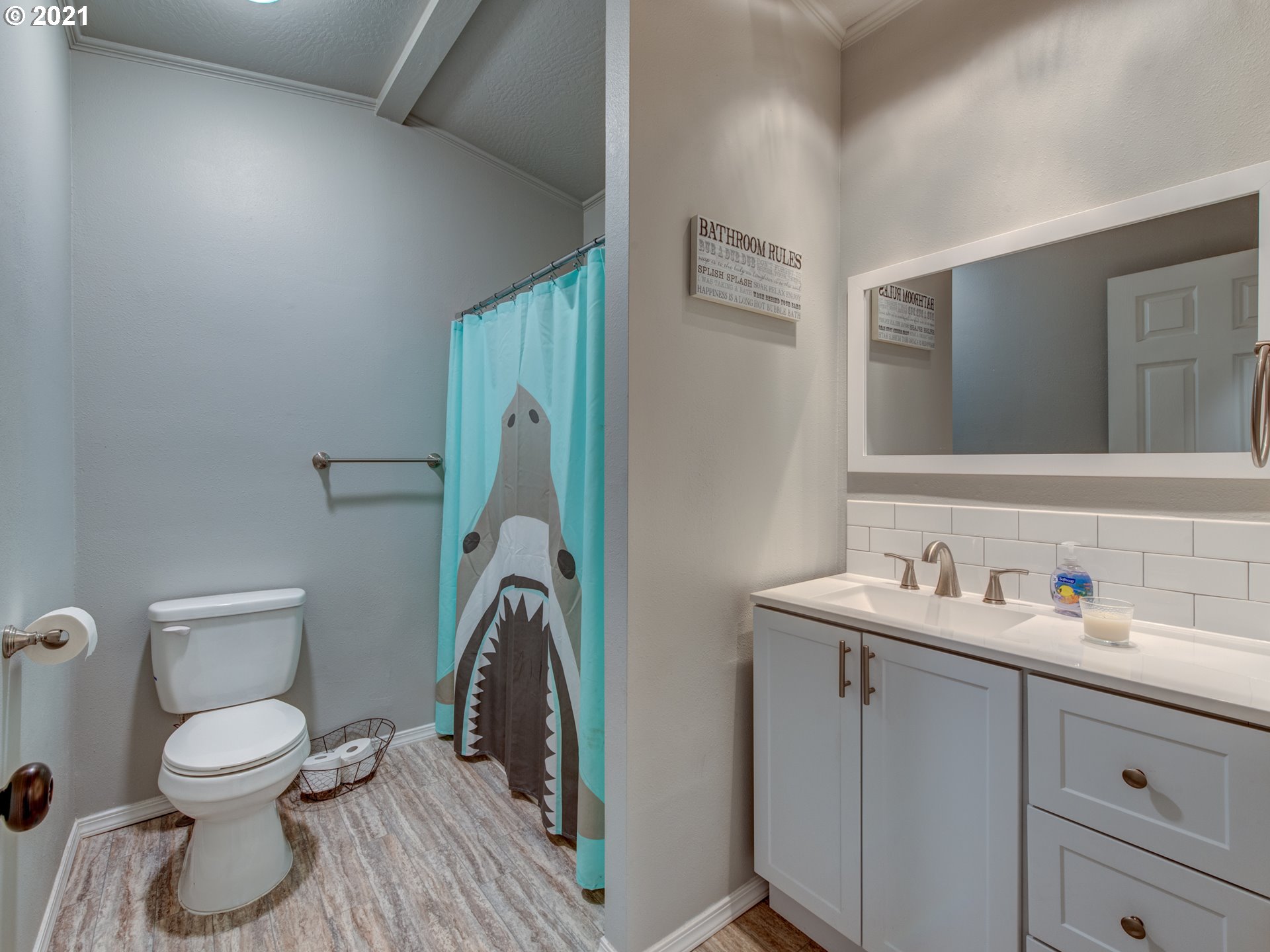 1695 Bailey Hill Road Eugene, OR 97402 - Photo 12 of 18 Gallery Image 12