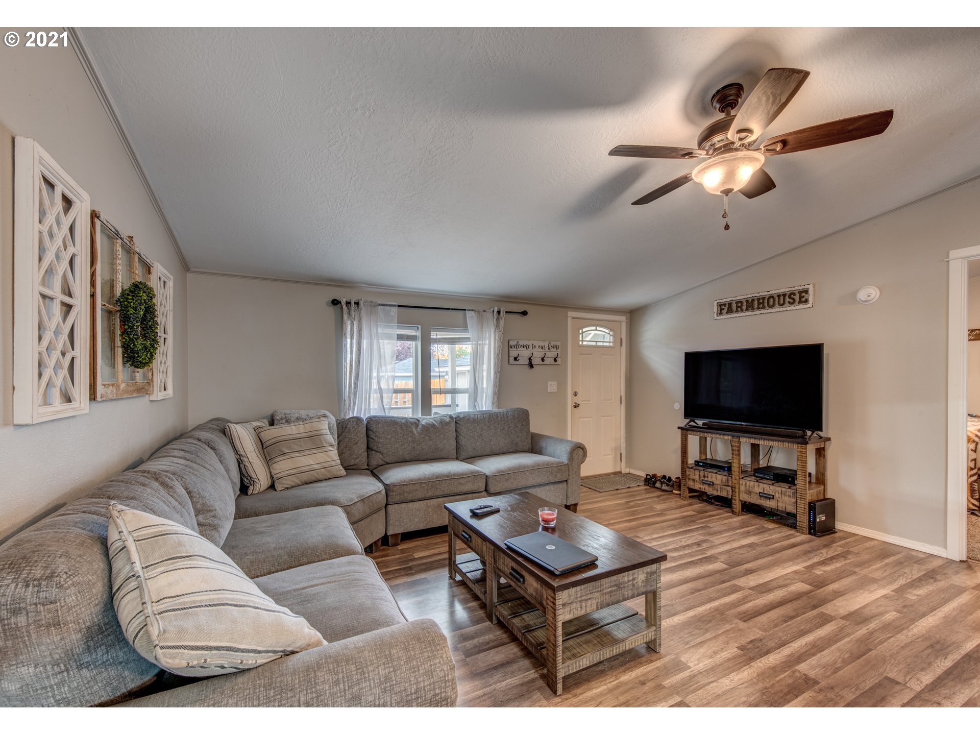 1695 Bailey Hill Road Eugene, OR 97402 - Photo 5 of 18 Gallery Image 5