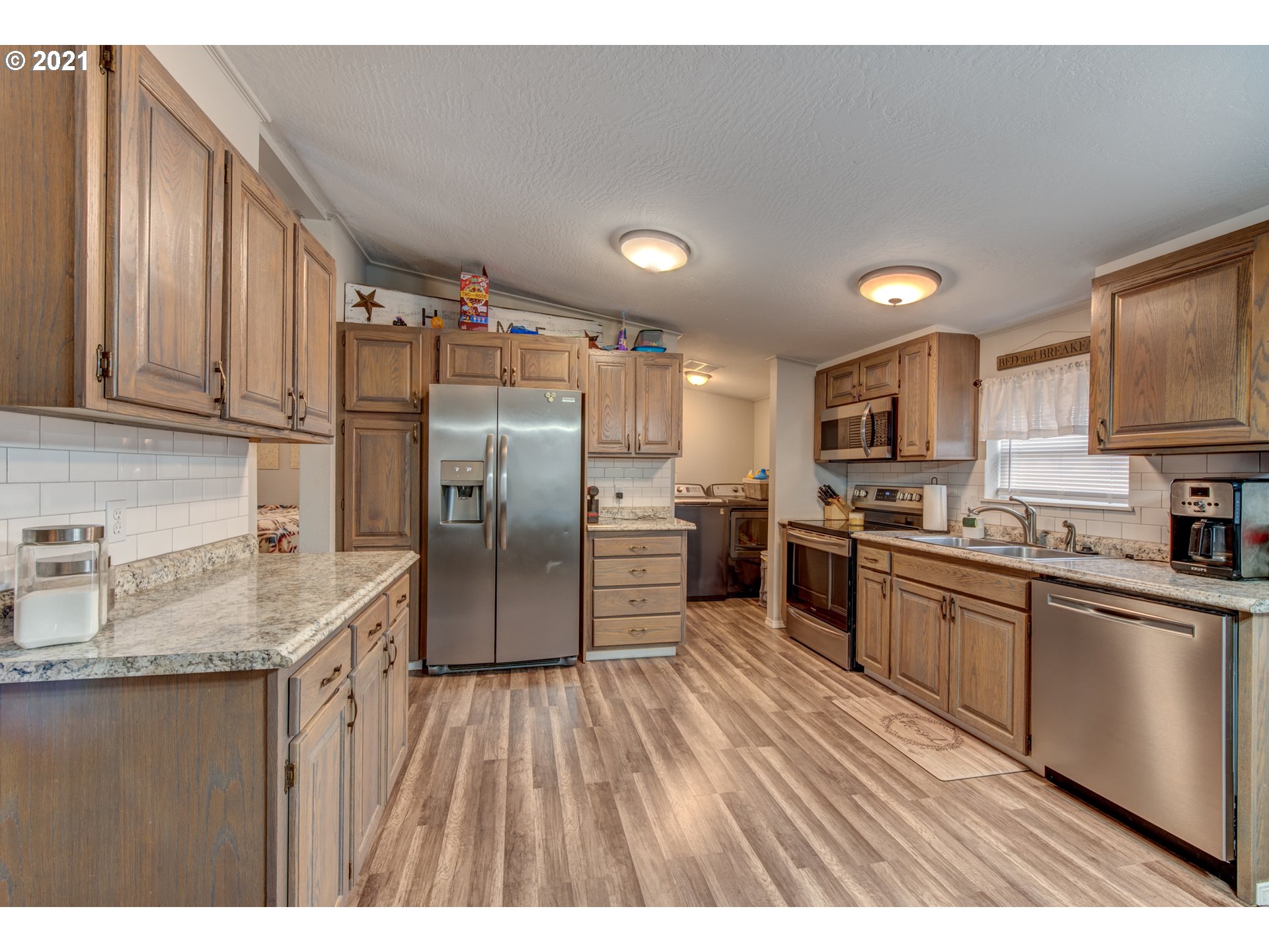 1695 Bailey Hill Road Eugene, OR 97402 - Photo 8 of 18 Gallery Image 8