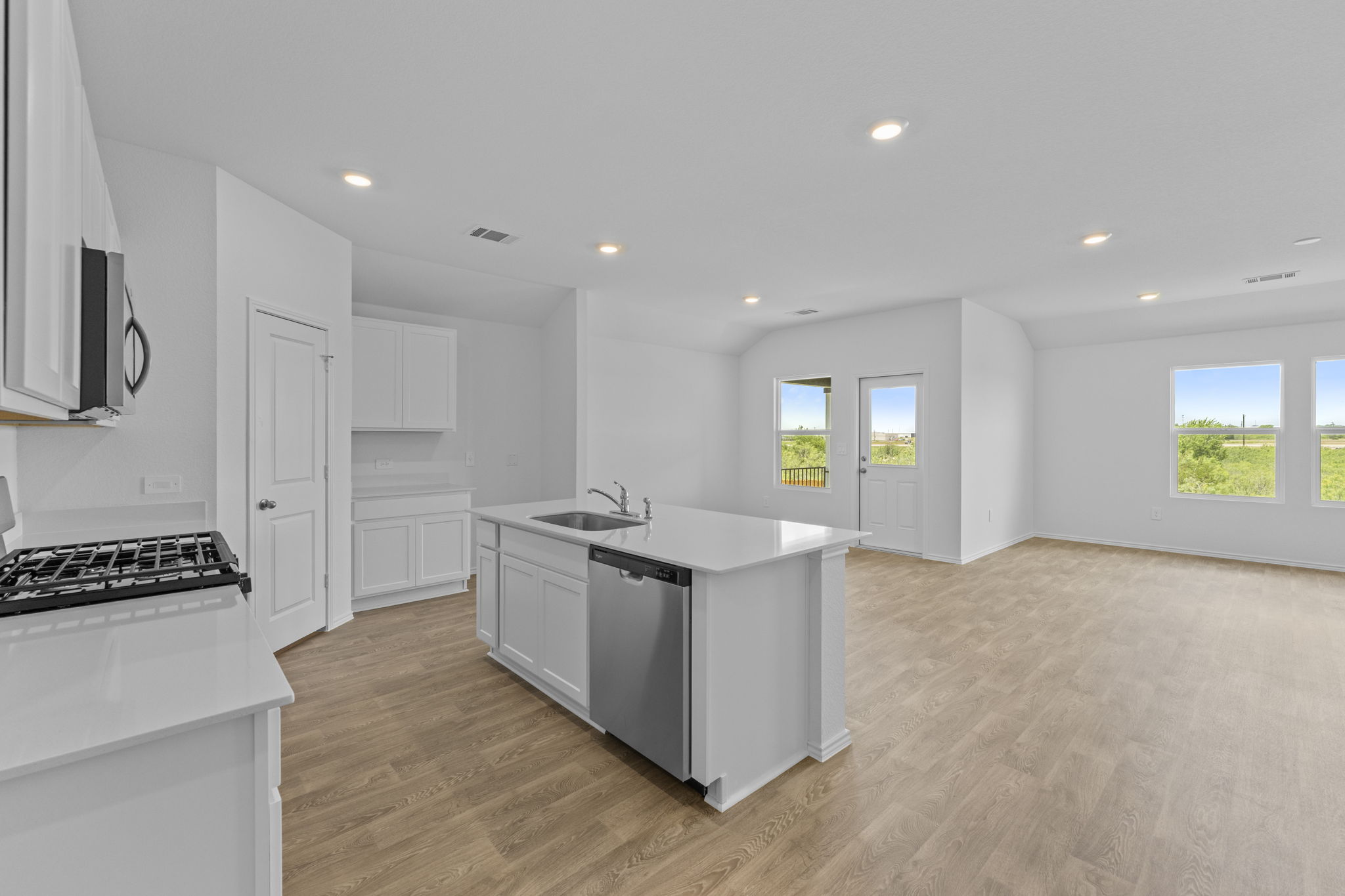12208 Silverton Tree Bend Mustang Ridge, TX 78610 - Photo 13 of 28