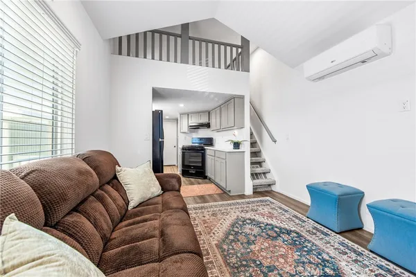 $148,000 | 4925 Holly Avenue, Long Beach, CA 90805