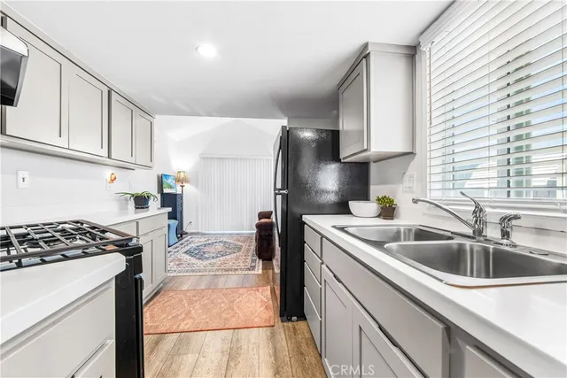 $148,000 | 4925 Holly Avenue, Long Beach, CA 90805