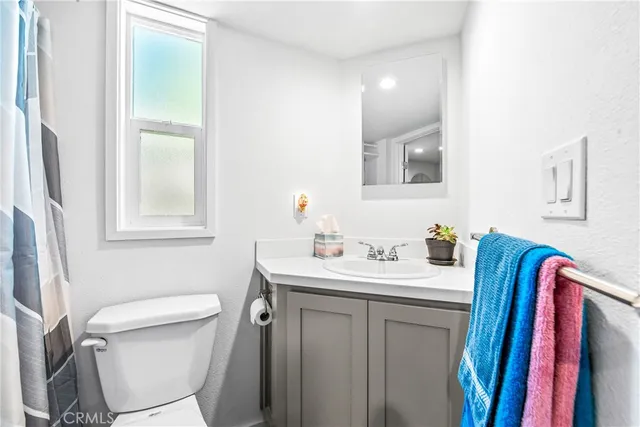 $148,000 | 4925 Holly Avenue, Long Beach, CA 90805