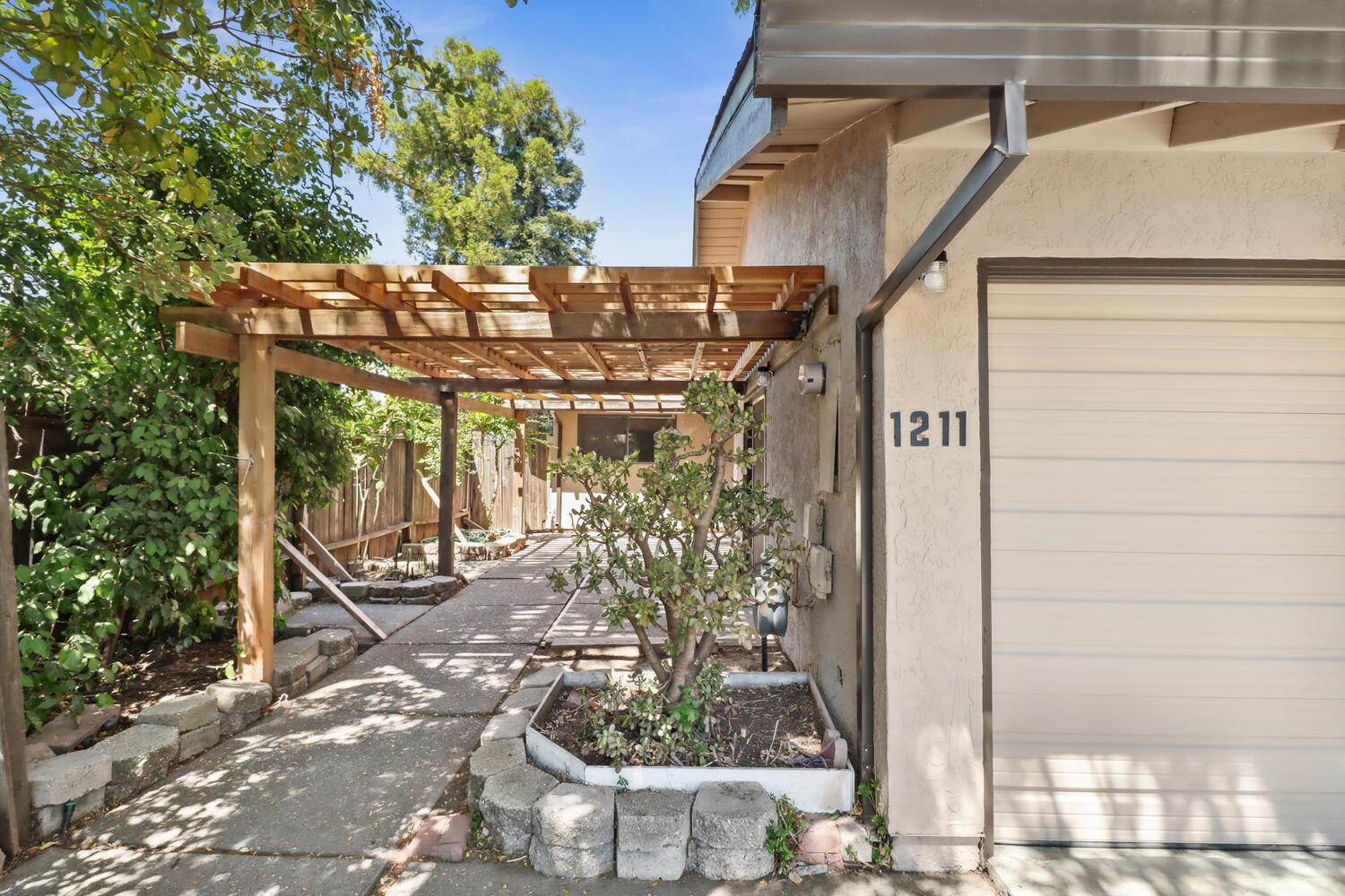 1211 Arthur Street Davis, CA 95616 - Photo 2 of 42