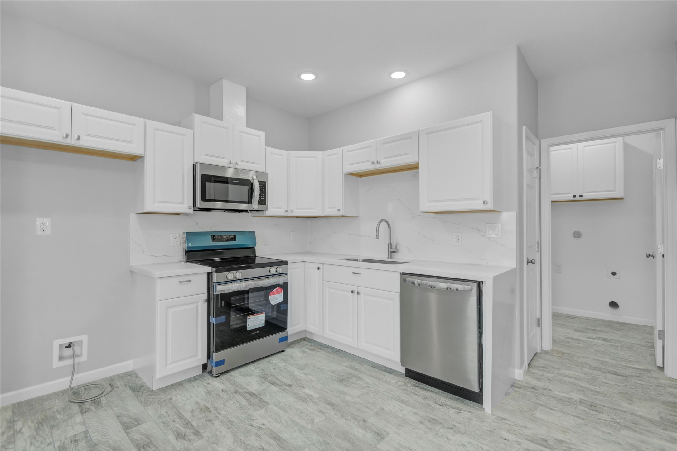 1107 West 2nd Street Freeport, TX 77541 - Photo 10 of 28