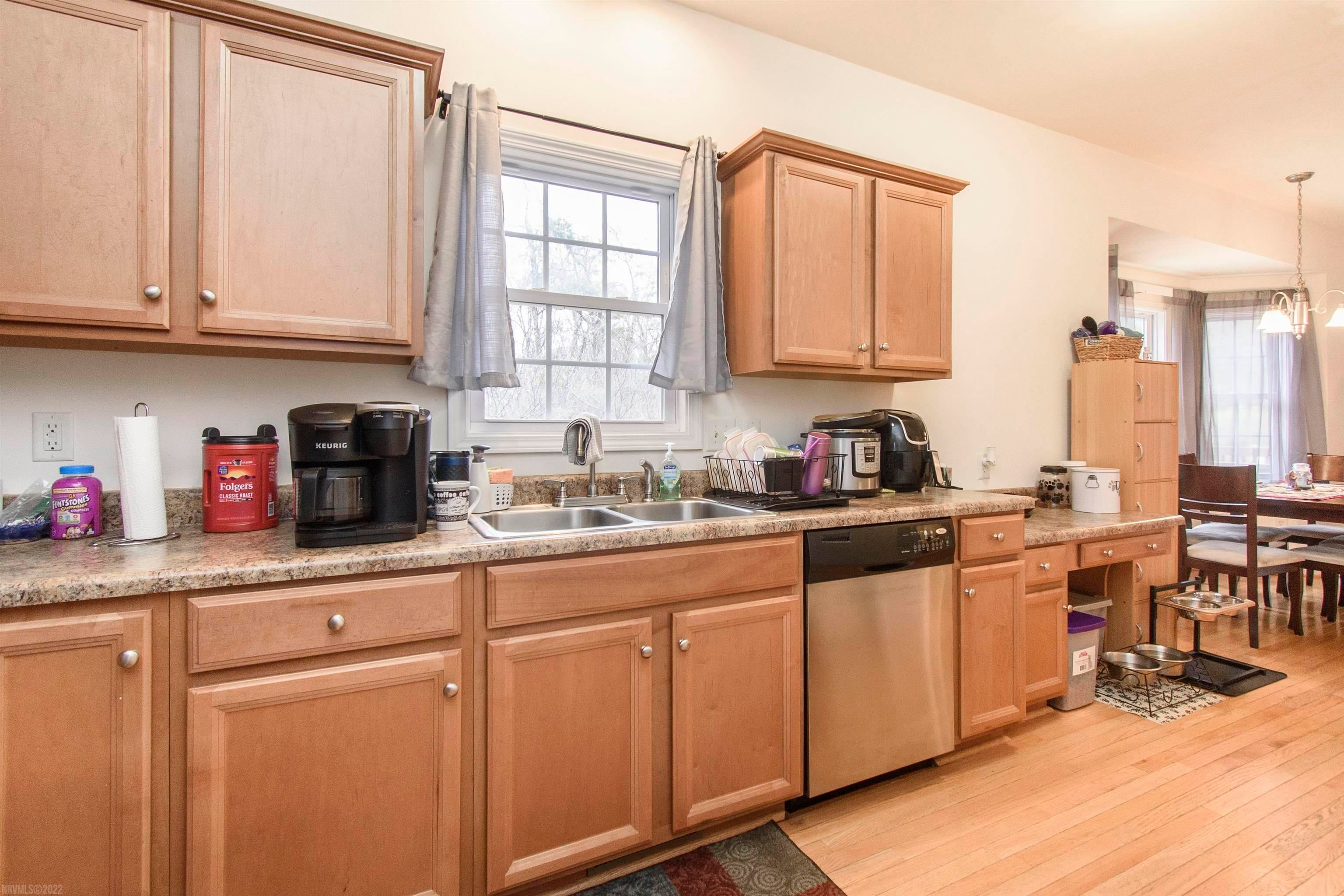 1030 Green Ridge Road Christiansburg, VA 24073 - Photo 7 of 26 Gallery Image 7