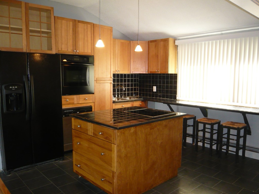 20 Treetop Avenue Springfield, MA 01118 - Photo 2 of 10