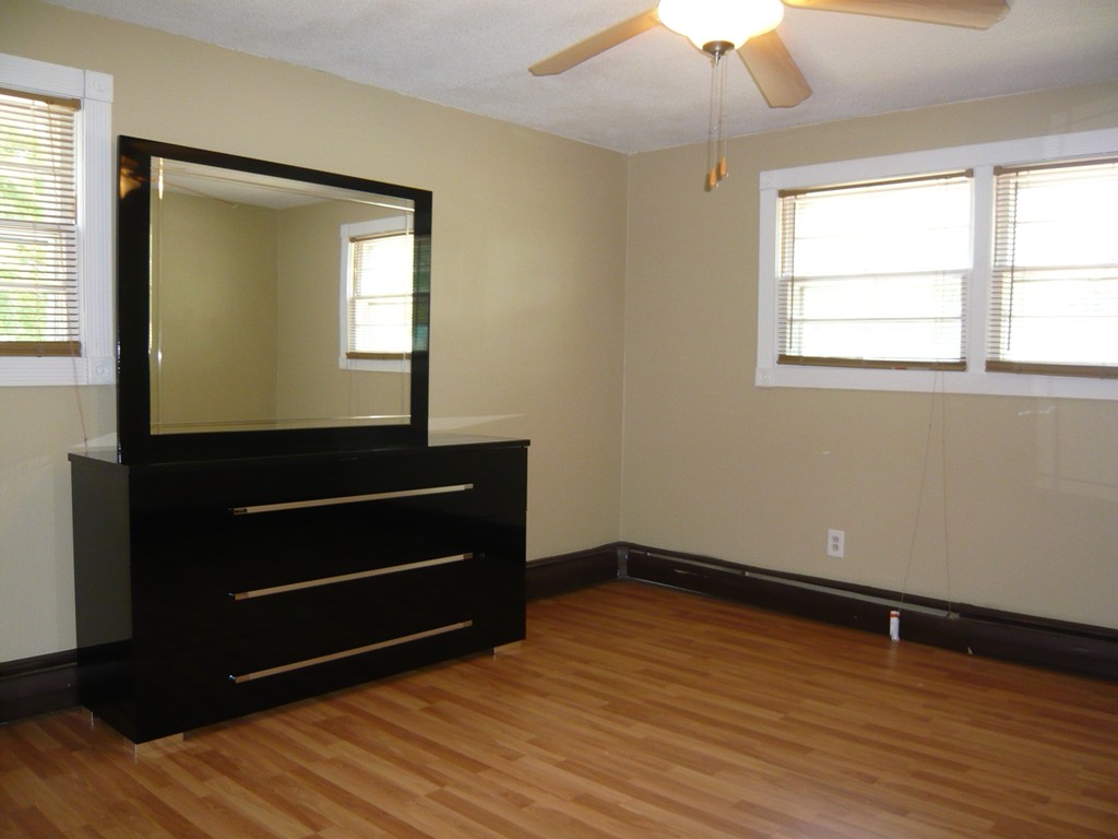 20 Treetop Avenue Springfield, MA 01118 - Photo 6 of 10