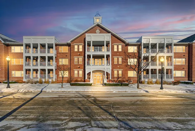 $284,900 | 316 56th Street, Unit 204, Kenosha, WI 53140