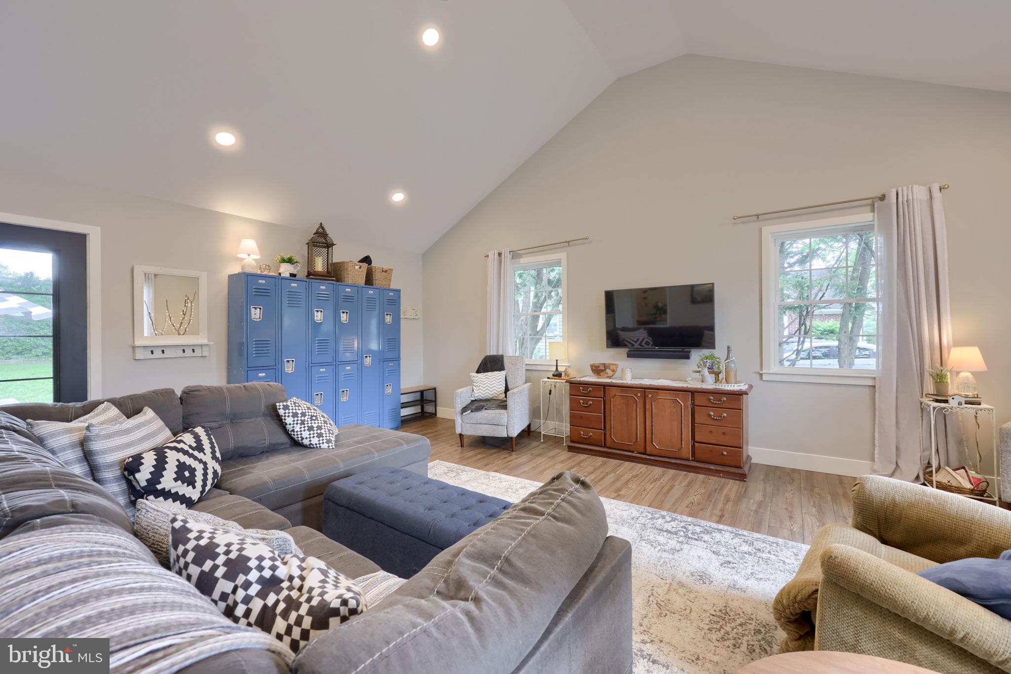 2033 Manor Ridge Drive Lancaster, PA 17603 - Photo 8 of 32 Gallery Image 8