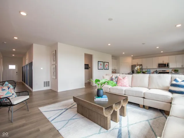 $441,900 | 841 Pearl Street, Whiteland, IN 46184