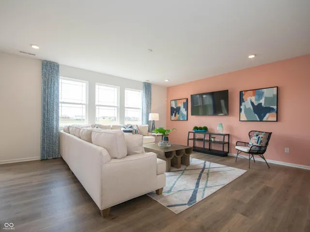 $441,900 | 841 Pearl Street, Whiteland, IN 46184