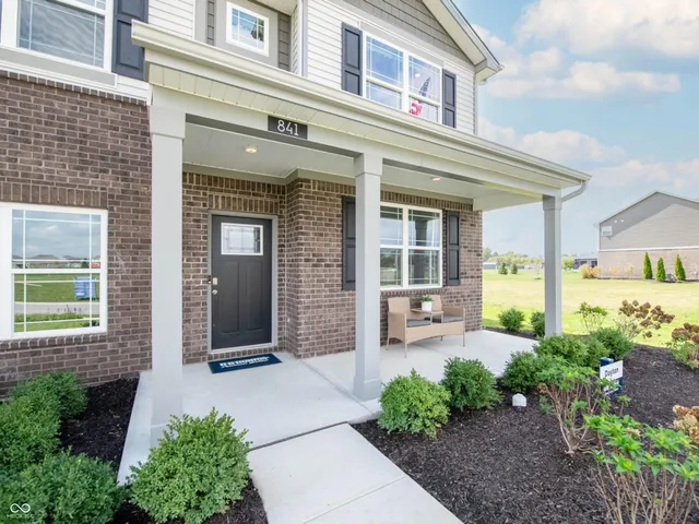 $441,900 | 841 Pearl Street, Whiteland, IN 46184